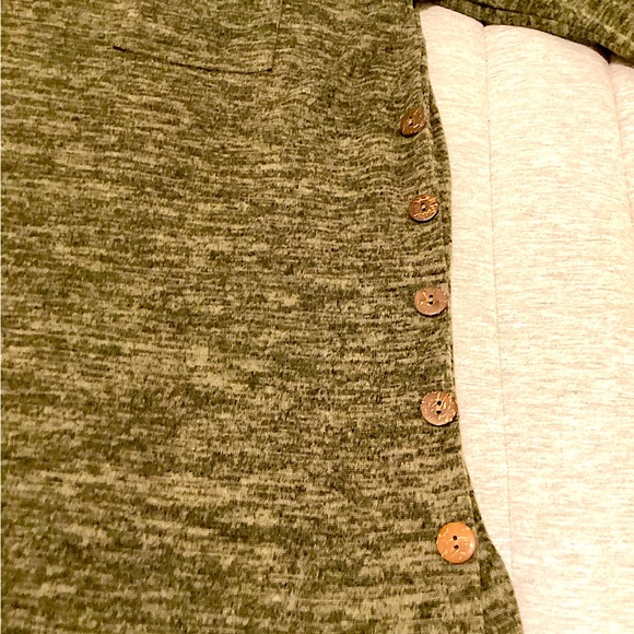 Long Sleeve Drop Shoulder Faux Side Placket w/ Wooden Buttons Top - Picture 2 of 4